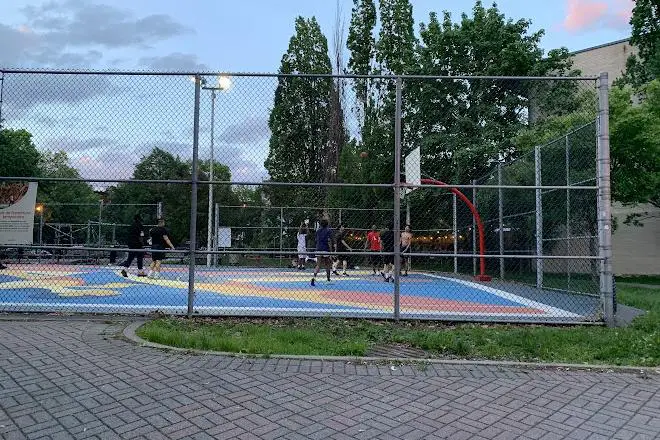 Dragonfly Basketball Court (Residents only)