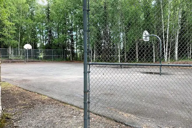 Goose Lake Basketball Court
