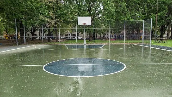 Oscar-Peterson Park basketball courts